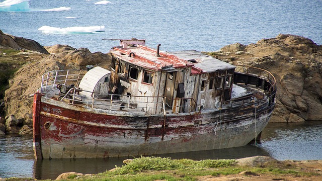 Unseaworthy broken boat
