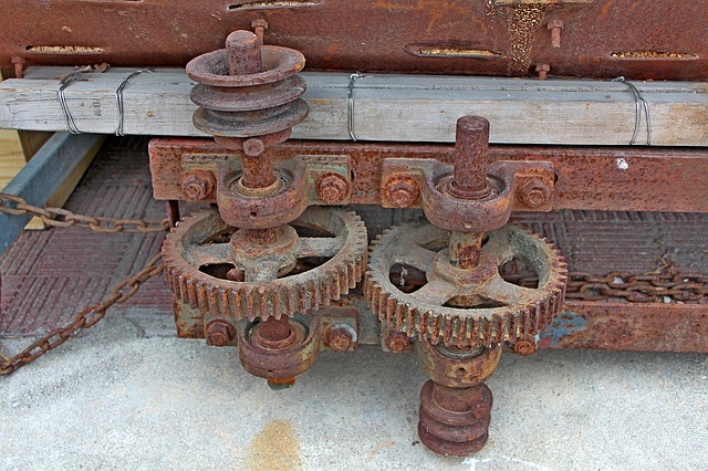 rusted gears, unseaworthiness, faulty equipment